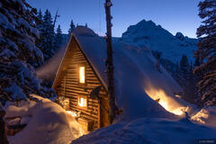 Mount Hayden Backcountry Lodge