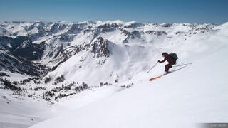 Skiing Kismet