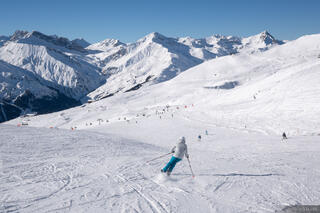 Skiing 63