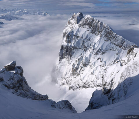 Reissend Nollen Above the Clouds