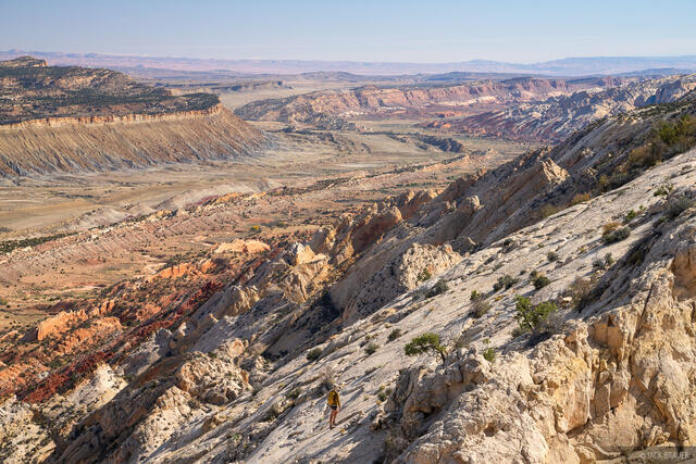 Hiking along the Waterpocket Fold