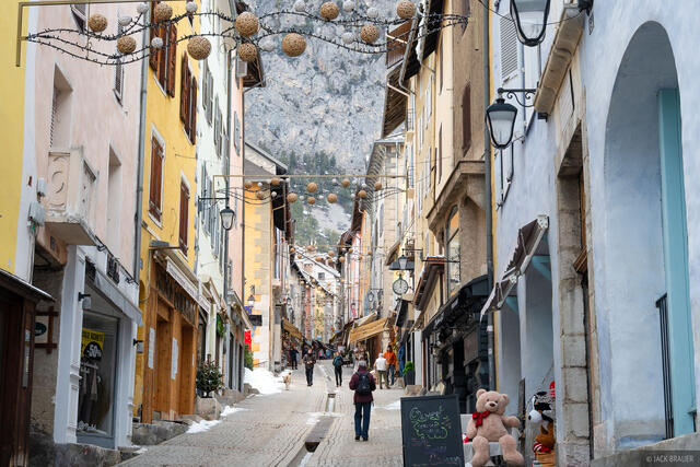 Walking in Briançon